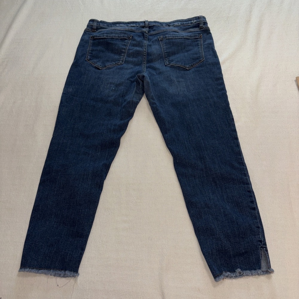 Kenzie Jeans‎ Dark Wash Skinny Crop Fray Hem Ankle Women's Size 14/32 - Picture 3 of 8